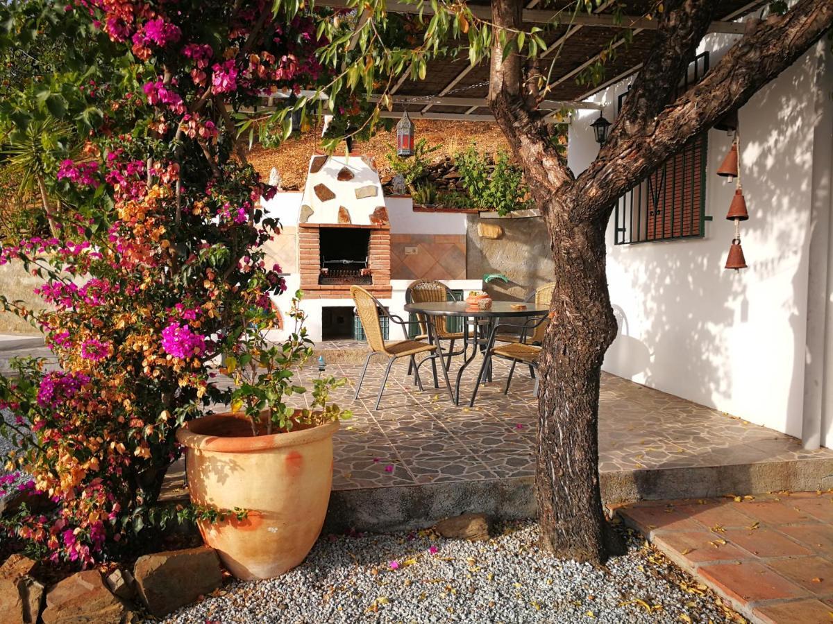 Casa Lola Sayalonga Exterior foto